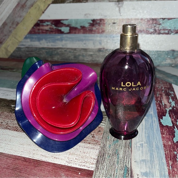 Marc Jacobs Lola Eau de Parfum Perfume Spray EUC 1/4 left Flower Made in France - Picture 5 of 7